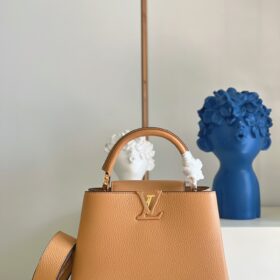 LV Capucines BB