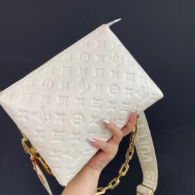 LV Coussin PM