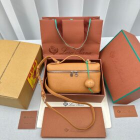 Loro Piana Extra Pocket L19 Pouch