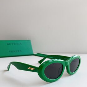 BV BV1191Sn Cat-Eye Sunglasses