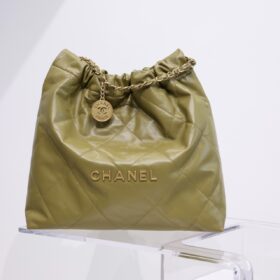 Chanel 22 Medium Handbag