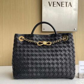 BV Medium Andiamo Bag With Chain